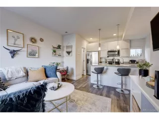 Photo #5: 4614338 Listing