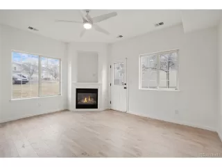 Photo #4: 4614881 Listing