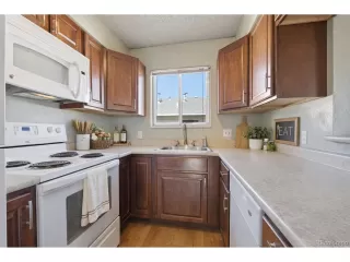 Photo #2: 4615164 Listing 