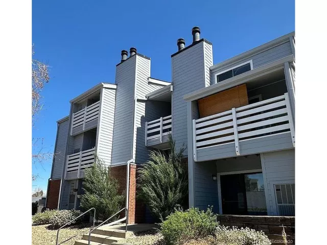 MLS: 4617090 Condo For Sale