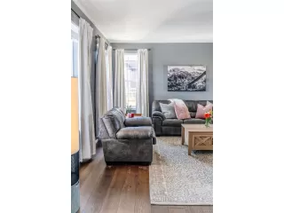 Photo #6: 4618569 Listing 