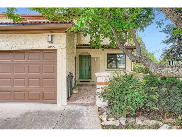 MLS: 4618834 Condo For Sale