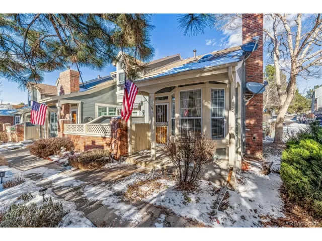 MLS: 4618899 Condo For Sale