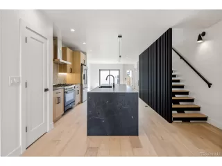 Photo #5: 4619679 Listing