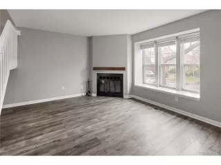 Photo #2: 4621764 Listing 