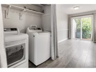 Photo #5: 4621764 Listing 