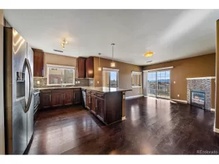 Photo #2: 4621927 Listing