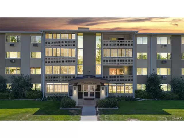 MLS: 4622258 Condo For Sale