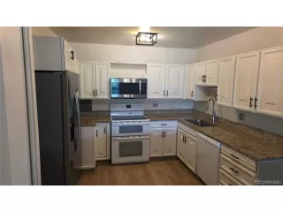 Photo #2: 4622258 Listing