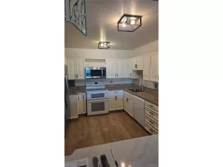 Photo #3: 4622258 Listing