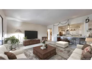 Photo #5: 4622258 Listing