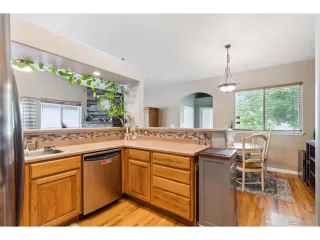 Photo #5: 4622259 Listing 