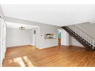 Photo #3: 4623529 Listing