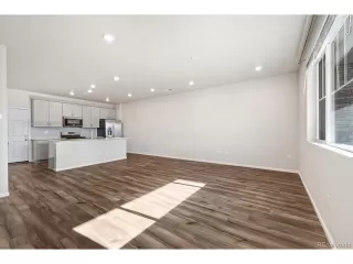 Photo #4: 4628012 Listing