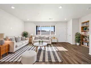 Photo #6: 4628012 Listing