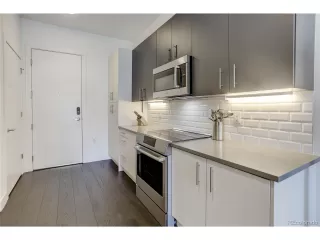 Photo #4: 4628782 Listing