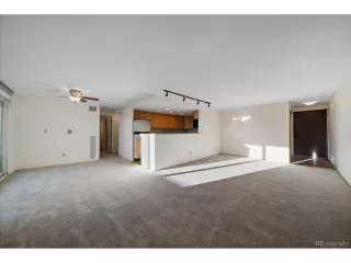 Photo #3: 4631381 Listing 
