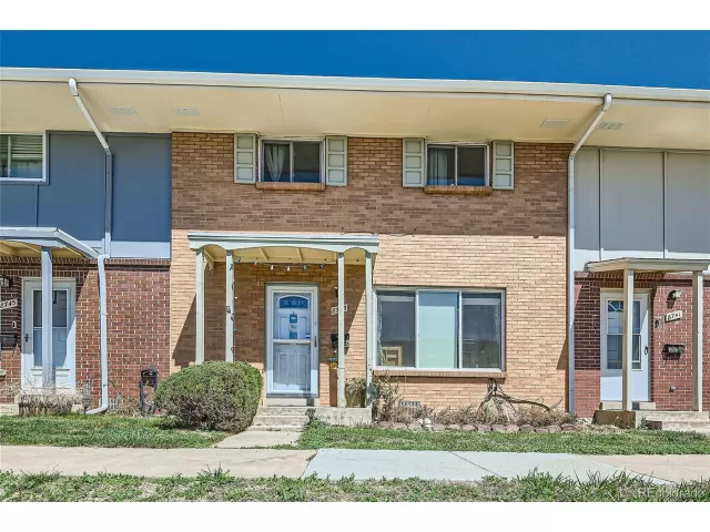 MLS: 4631419 Condo For Sale