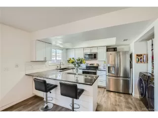 Photo #2: 4631419 Listing