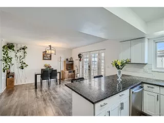 Photo #3: 4631419 Listing