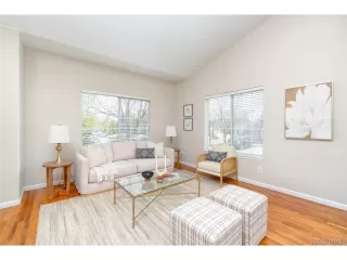 Photo #2: 4631851 Listing 