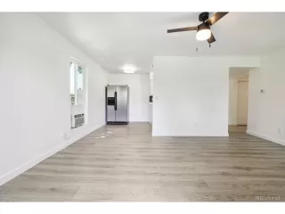 Photo #5: 4632883 Listing