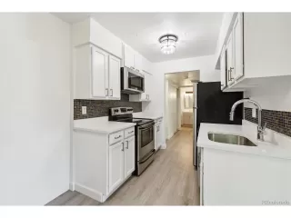 Photo #6: 4632883 Listing