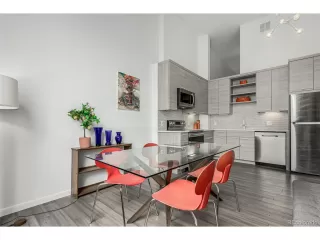 Photo #5: 4635793 Listing