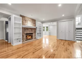 Photo #5: 4639071 Listing