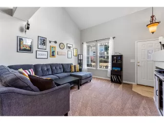 Photo #4: 4639451 Listing