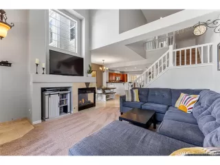 Photo #5: 4639451 Listing