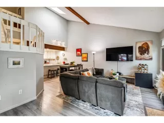 Photo #2: 4640578 Listing