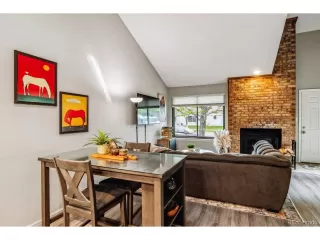 Photo #5: 4640578 Listing