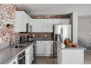 Photo #5: 4641126 Listing