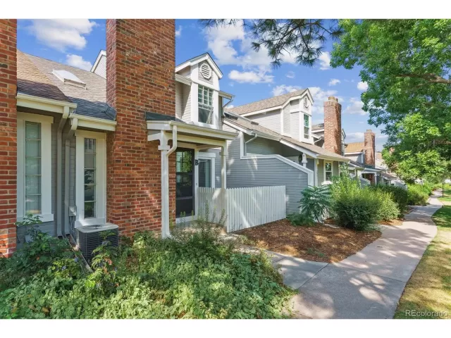 MLS: 4641248 Condo For Sale