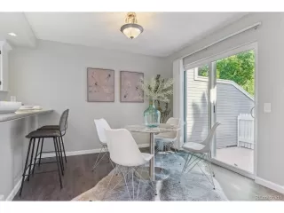 Photo #6: 4641248 Listing