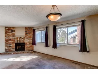 Photo #6: 4641307 Listing