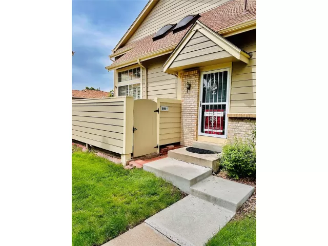 MLS: 4643207 Condo For Sale