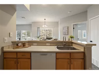 Photo #6: 4644570 Listing