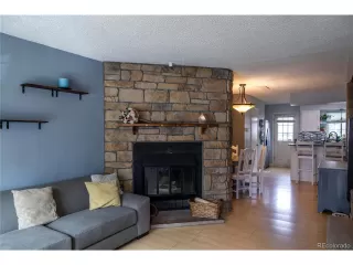 Photo #2: 4645729 Listing