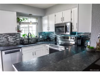 Photo #3: 4645729 Listing