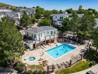 Photo #4: 4647974 Listing 