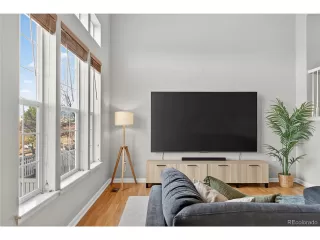 Photo #4: 4649425 Listing 