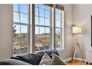 Photo #5: 4649425 Listing 