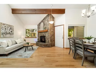 Photo #6: 4650447 Listing