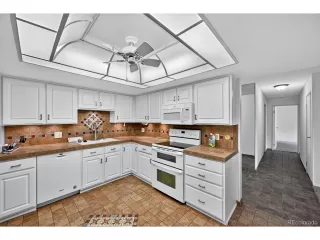 Photo #2: 4652748 Listing 