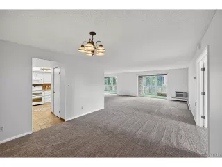 Photo #6: 4652748 Listing 