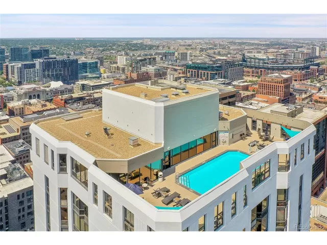 MLS: 4654041 Condo For Sale