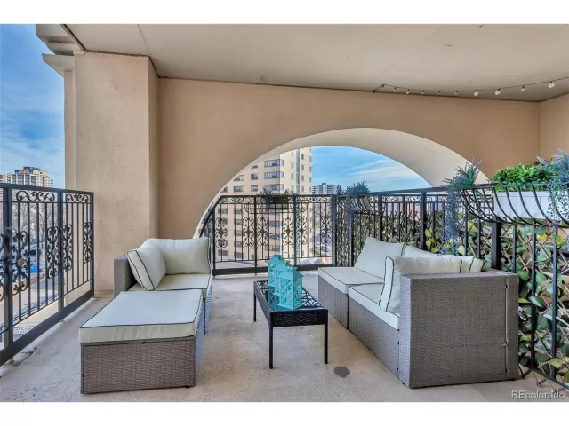 MLS: 4654378 Condo For Sale