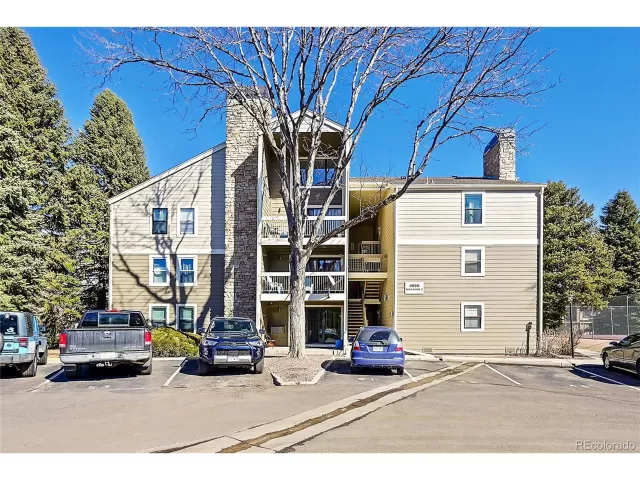 MLS: 4655007 Condo For Sale